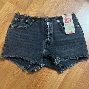 Nwt Levi’s 501 vintage style low rise denim shorts 25